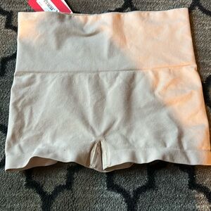Spanx boy shorts size small
